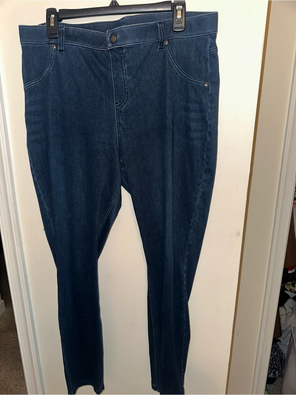 HUE Dark Indigo Skinny Jeans